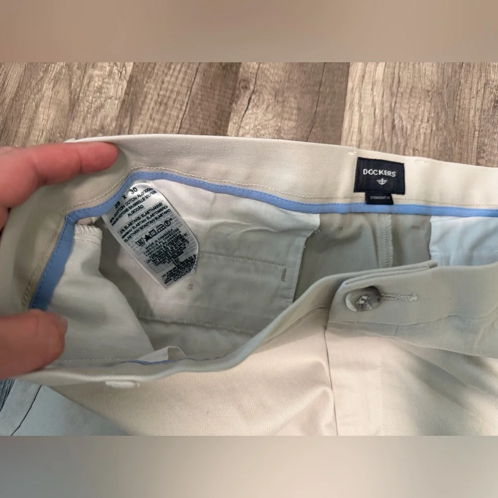 Dockers Straight Fit‎ Khakis